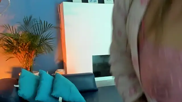 Snapshot of Anto_Thompson chatting on April 23, 2026, 11:50 pm Anto Thompson online show from April 23, 2026, 11:50 pm