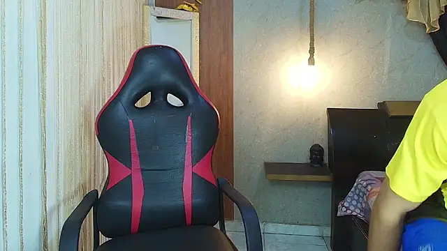 Snapshot of kim_curlyy chatting on March 17, 2026, 1:25 pm kim curlyy online show from March 17, 2026, 1:25 pm