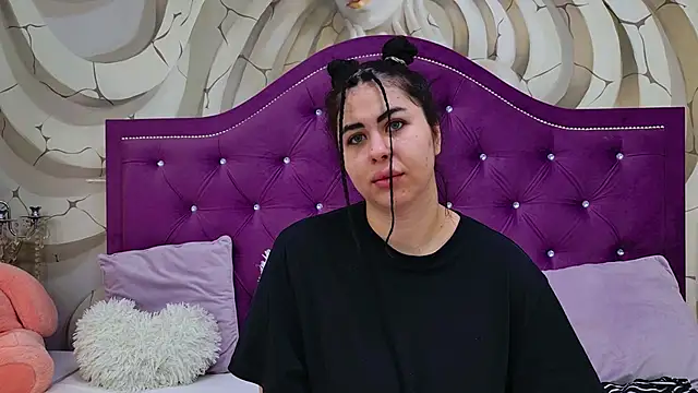 Snapshot of MegaBoobsDeee chatting on March 3, 2026, 5:36 am MegaBoobsDeee online show from March 3, 2026, 5:36 am