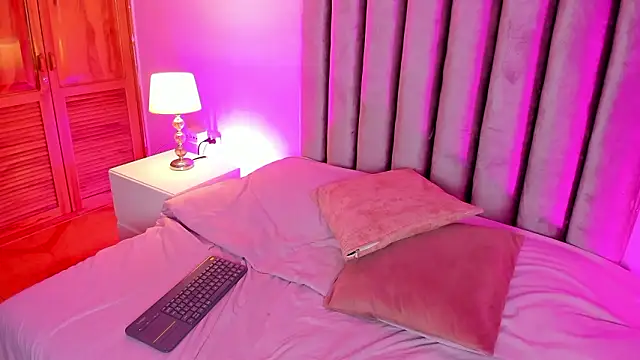 Little Angelica18 online show from February 10, 2026, 6:18 pm