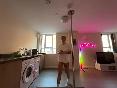 Snapshot of lace_xxx chatting on January 17, 2026, 4:21 pm lace xxx online show from January 17, 2026, 4:21 pm