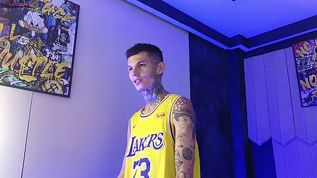 Paulo 527 online show from February 23, 2026, 8:42 pm