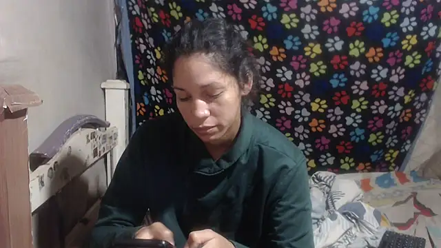 Snapshot of ELIZABET2- chatting on May 29, 2026, 11:49 am ELIZABET2- online show from May 29, 2026, 11:49 am
