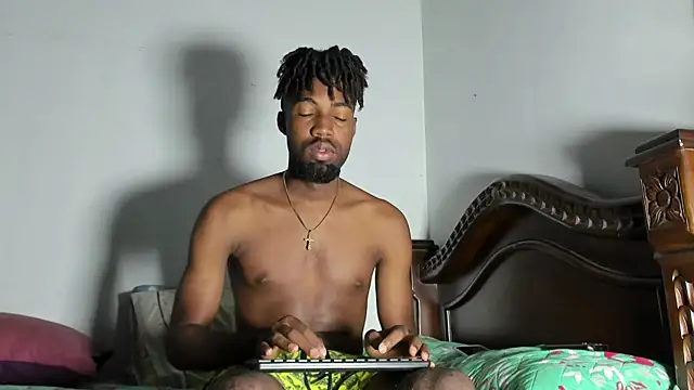 Snapshot of blaze_panther chatting on January 6, 2026, 2:10 pm blaze panther online show from January 6, 2026, 2:10 pm