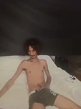 Snapshot of theyllorwillian chatting on December 14, 2025, 12:17 am theyllorwillian online show from December 14, 2025, 12:17 am