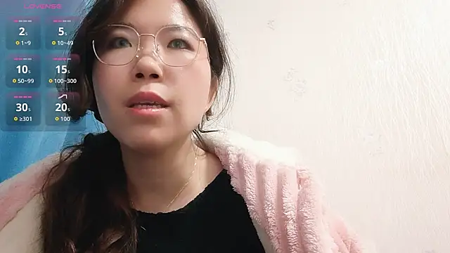 Xiao3187 online show from December 16, 2025, 12:20 pm