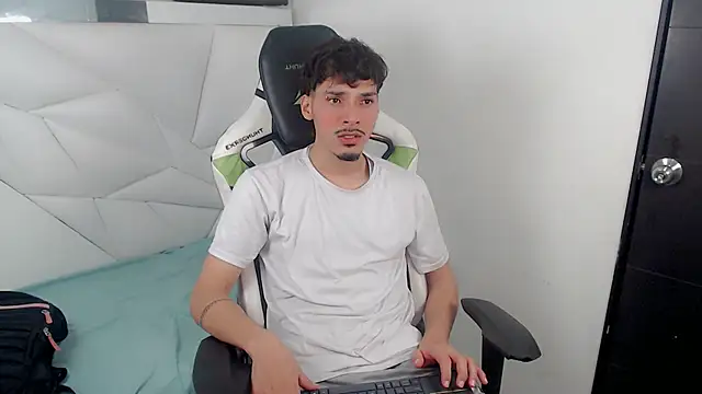 Yankeee  online show from November 28, 2025, 3:50 am