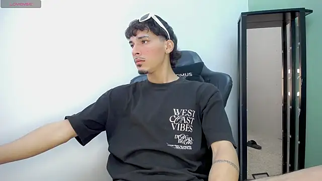 Yankeee  online show from December 1, 2025, 3:29 am