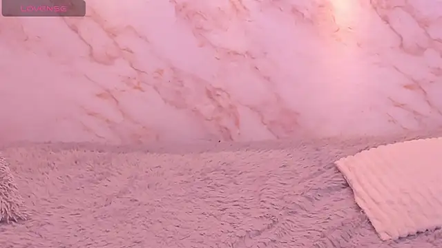 Dakota ferreti  online show from April 8, 2026, 5:58 pm