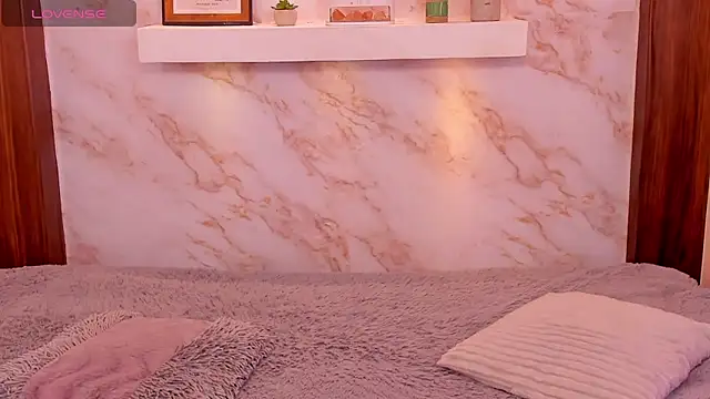 Dakota ferreti  online show from February 22, 2026, 11:17 pm