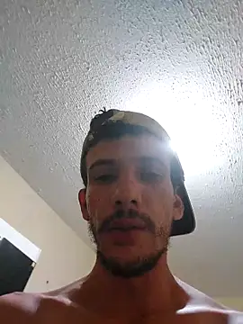 Snapshot of Surf_boy8 chatting on November 28, 2025, 12:33 am Surf boy8 online show from November 28, 2025, 12:33 am