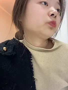 Snapshot of DMG-41 chatting on December 21, 2025, 7:43 am DMG-41 online show from December 21, 2025, 7:43 am