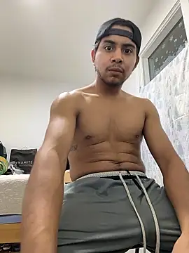 Snapshot of Montana-13 chatting on January 15, 2026, 11:30 pm Montana-13 online show from January 15, 2026, 11:30 pm