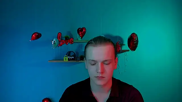 Snapshot of leo_void chatting on February 15, 2026, 7:57 pm leo void online show from February 15, 2026, 7:57 pm