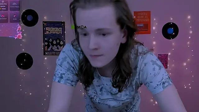 Snapshot of leo_void chatting on February 24, 2026, 8:10 pm leo void online show from February 24, 2026, 8:10 pm