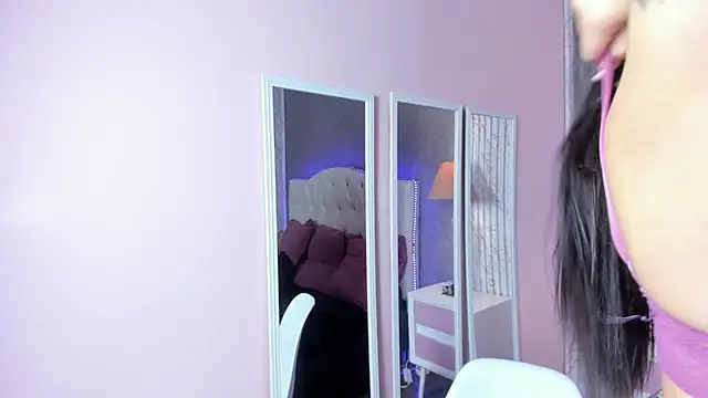 Cristal Nox22 online show from November 27, 2025, 12:38 pm