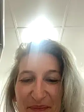 Snapshot of Skyme2713 chatting on December 19, 2025, 7:00 am Skyme2713 online show from December 19, 2025, 7:00 am