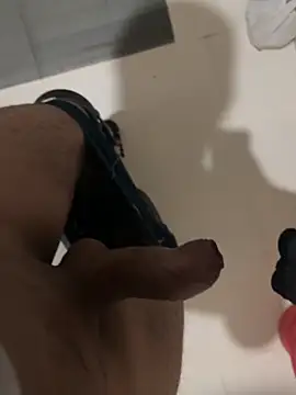 Snapshot of your_playboy_00 chatting on February 21, 2026, 2:30 pm your playboy 00 online show from February 21, 2026, 2:30 pm