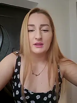 Snapshot of dixielarys chatting on December 5, 2025, 7:18 am dixielarys online show from December 5, 2025, 7:18 am