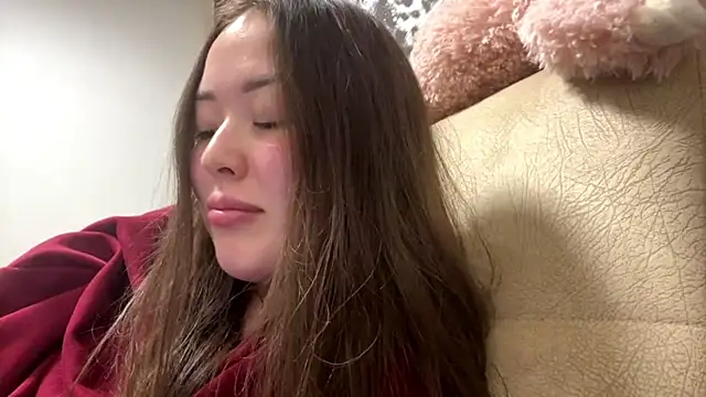 Snapshot of CurietHana1 chatting on December 5, 2025, 3:32 pm CurietHana1 online show from December 5, 2025, 3:32 pm