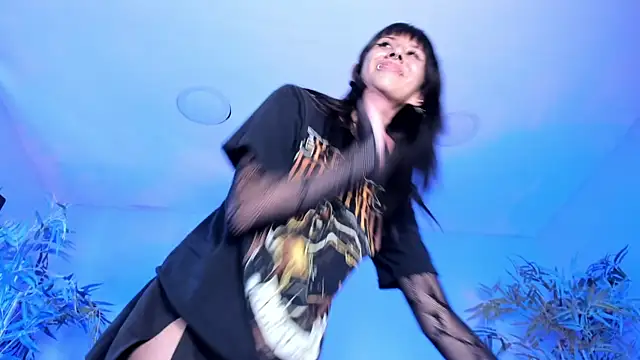 itsmroom  online show from January 5, 2026, 5:38 pm