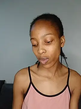 Snapshot of MsParisSmith chatting on November 28, 2025, 11:21 am MsParisSmith online show from November 28, 2025, 11:21 am