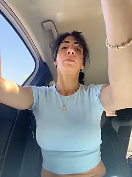 Snapshot of Soniaxxx31 chatting on April 8, 2026, 11:01 am Soniaxxx31 online show from April 8, 2026, 11:01 am