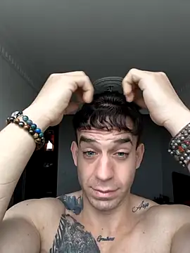 hazarcannn online show from April 22, 2026, 6:20 am