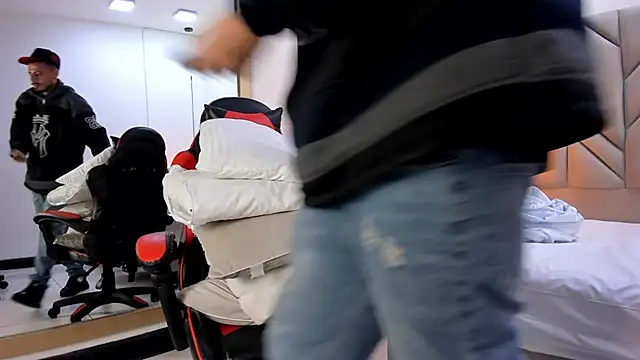 MatthewCullen online show from April 6, 2026, 12:06 am