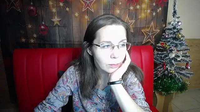 Snapshot of DaisyEdit chatting on December 21, 2025, 6:15 am DaisyEdit online show from December 21, 2025, 6:15 am