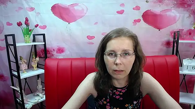 Snapshot of DaisyEdit chatting on July 16, 2026, 11:18 am DaisyEdit online show from July 16, 2026, 11:18 am