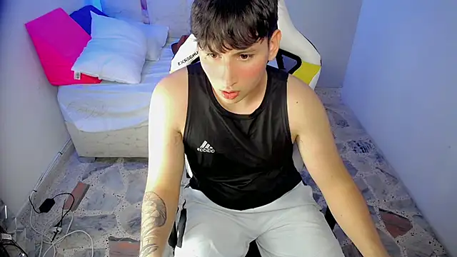 Snapshot of d_moneyy_ chatting on January 15, 2026, 3:54 am d moneyy online show from January 15, 2026, 3:54 am