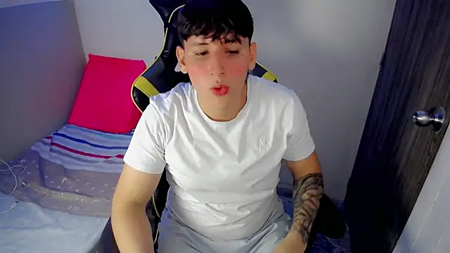 Snapshot of d_moneyy_ chatting on February 22, 2026, 3:09 am d moneyy online show from February 22, 2026, 3:09 am