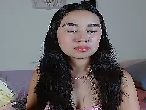 Snapshot of SiennaLorens chatting on August 1, 2026, 12:08 am SiennaLorens online show from August 1, 2026, 12:08 am