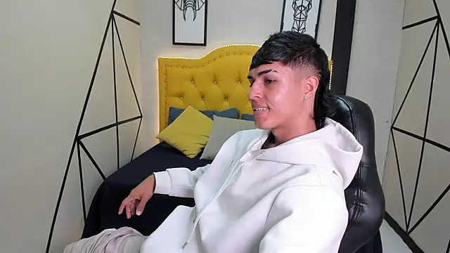 Snapshot of Ethan_Jamees chatting on February 23, 2026, 7:36 pm Ethan Jamees online show from February 23, 2026, 7:36 pm