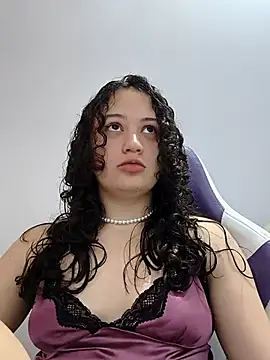Snapshot of Alana_444 chatting on June 11, 2026, 4:20 am Alana 444 online show from June 11, 2026, 4:20 am