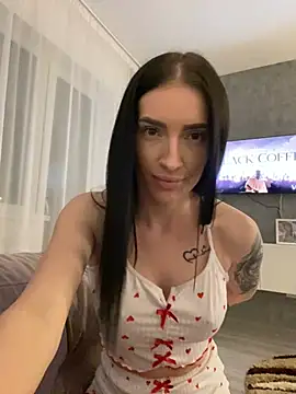 alessiamons online show from March 13, 2026, 9:42 pm