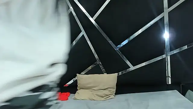 Snapshot of Alyssa_Noah chatting on January 11, 2026, 3:13 am Alyssa Noah online show from January 11, 2026, 3:13 am