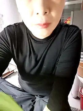 Snapshot of mimi2052 chatting on December 18, 2025, 12:27 am mimi2052 online show from December 18, 2025, 12:27 am