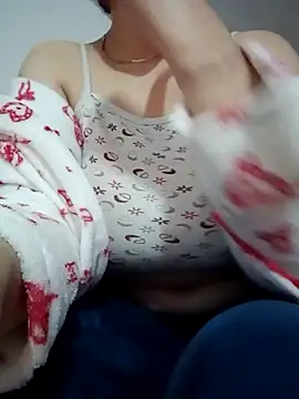 Snapshot of CuteBahar chatting on December 2, 2025, 7:43 am CuteBahar online show from December 2, 2025, 7:43 am