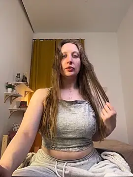 Snapshot of Helga_vibe chatting on April 3, 2026, 5:03 am Helga vibe online show from April 3, 2026, 5:03 am