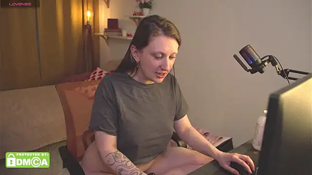 Snapshot of Helga_vibe chatting on April 14, 2026, 9:25 am Helga vibe online show from April 14, 2026, 9:25 am