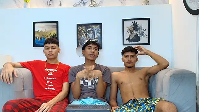 Snapshot of COUPLES_BOYS chatting on March 1, 2026, 1:49 am COUPLES BOYS online show from March 1, 2026, 1:49 am