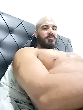 Snapshot of tommylima chatting on February 18, 2026, 1:25 am tommylima online show from February 18, 2026, 1:25 am