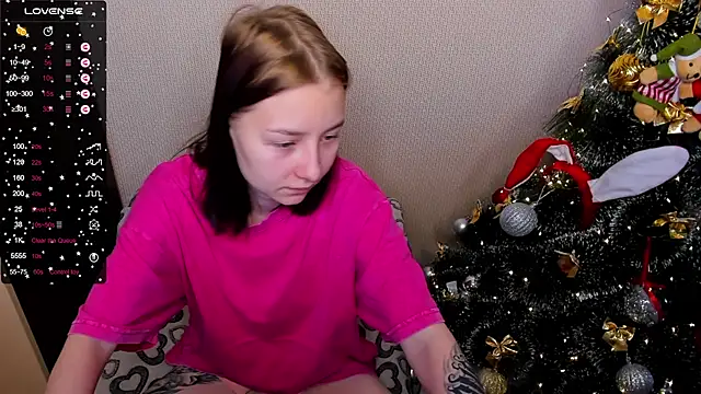 Snapshot of Home_Fox_ chatting on November 30, 2025, 2:23 am Home Fox online show from November 30, 2025, 2:23 am