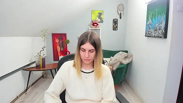 SarahOwenn online show from November 28, 2025, 12:38 pm