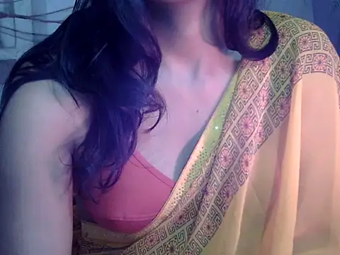 Snapshot of Hot_Princess2000 chatting on December 13, 2025, 8:04 pm Hot Princess2000 online show from December 13, 2025, 8:04 pm