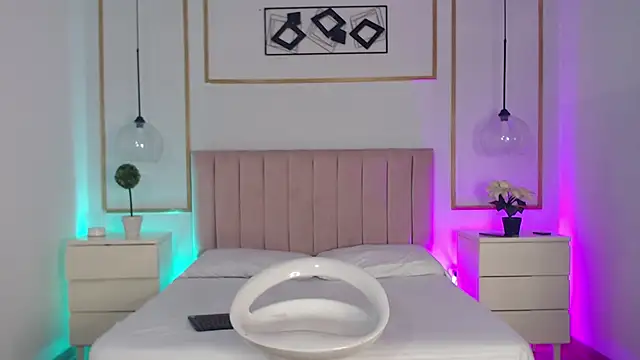 Snapshot of IsabellaCherryX chatting on November 30, 2025, 4:02 am IsabellaCherryX online show from November 30, 2025, 4:02 am