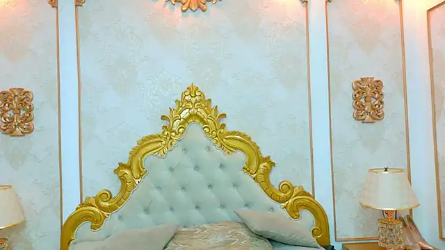 ScarletBenson online show from December 15, 2025, 12:11 pm