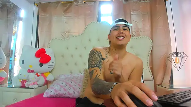 TomasANDalejo online show from November 28, 2025, 1:44 pm